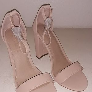 4 1/2 inch brand new heels